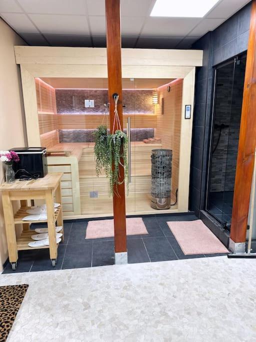 Wellness Studio Tiel Met Sauna En Jacuzzi 외부 사진